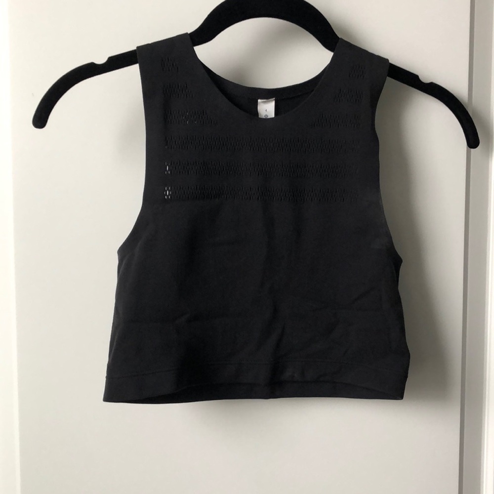 Lulu Lemon crop top
